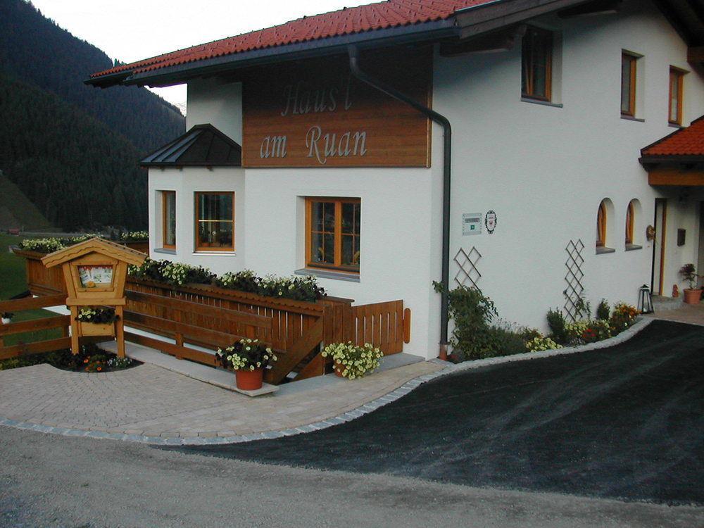 Haeus'L Am Ruan Aparthotel Berwang Kültér fotó